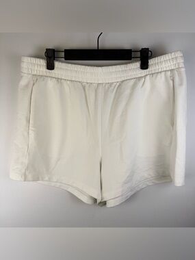 All in motion women’s shorts, white, size large